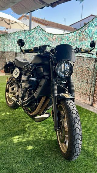 Yamaha XSR 700 Legacy A2 Retro/Scrambler