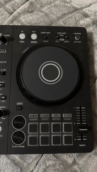 Mesa DJ Pioneer DDJ-FLX4 Nueva Precio negociable