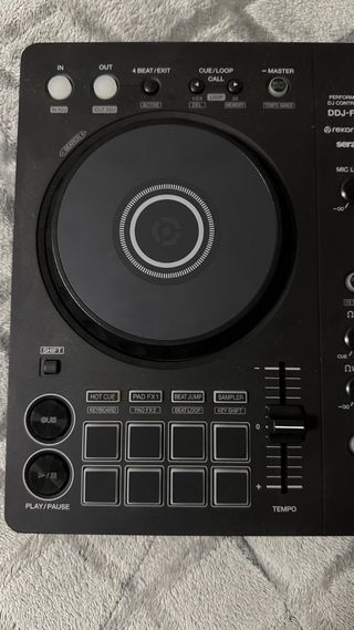 Mesa DJ Pioneer DDJ-FLX4 Nueva Precio negociable