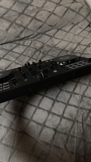 Mesa DJ Pioneer DDJ-FLX4 Nueva Precio negociable