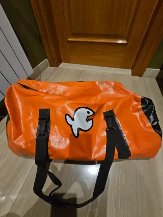 Bolsa estanca naranja ideal submarinismo