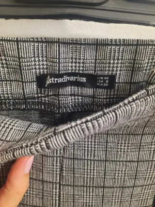 Leggings de cuadros grises y negros