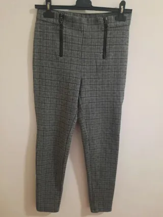 Leggings de cuadros grises y negros