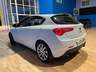 Alfa Romeo Giulietta 2011