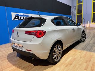 Alfa Romeo Giulietta 2011