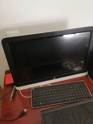 HP Ordenador Táctil con Teclado