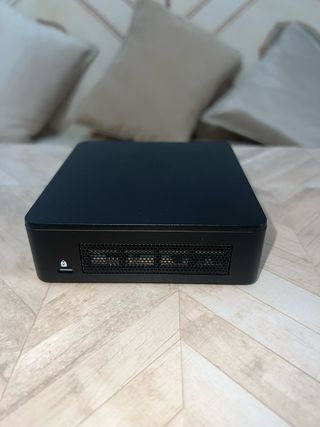 Mini PC Asus NUC 13 Pro.