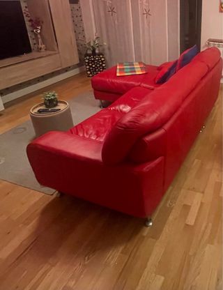 Divano a 3 posti in similpelle rossa con chaiselongue
