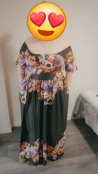 Vestido largo floral off-shoulder