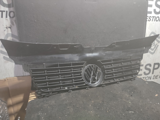 CALANDRA DELANTERA DE RADIADOR VOLKSWAGEN T5