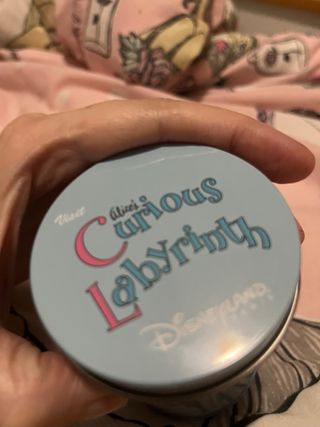 Candela metallica decorata Alice Disneyland Parigi