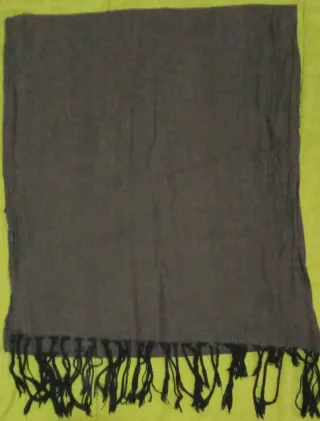 Bufanda pañuelo con flecos