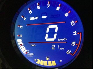 Yamaha XSR 125 Blanca y Roja