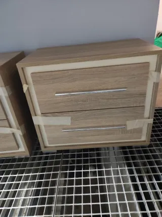 Cómoda y 2 mesitas de noche