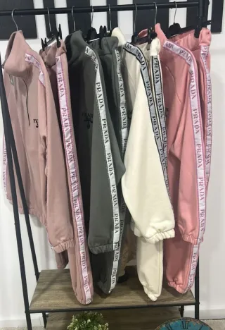 Chándal Prada Beige Mujer