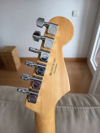 Fender Stratocaster Zurda MIM Sunburst