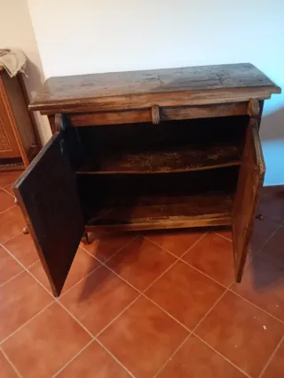 Aparador antiguo de madera