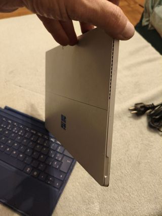 Microsoft Surface Pro 4 – Core i5, 4GB RAM, 116GB