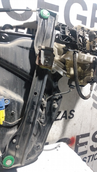 ELEVALUNAS DELANTERO IZQUIERDO VOLKSWAGEN PAS