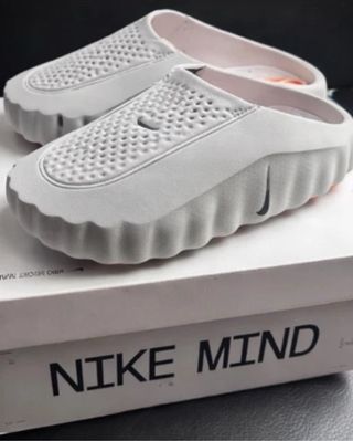 Nike Mind Grises
