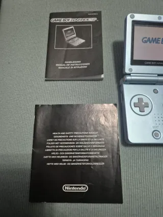 Nintendo Game Boy Advance SP Argento