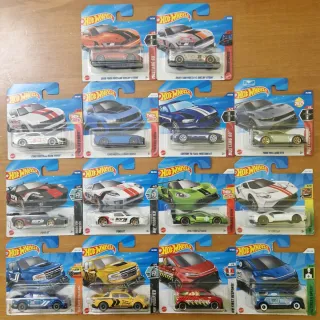 HotWheels Set 14 Cars Ford
