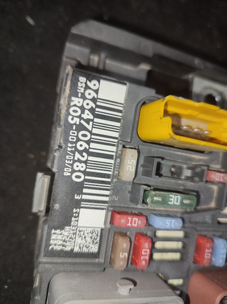 CAJA RELES / FUSIBLES PEUGEOT 308 Confort | 0