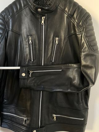 Chaqueta de cuero negra