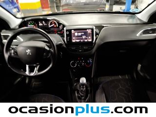 Peugeot 2008 PureTech 110 S&S Signature 81 kW (110 CV)