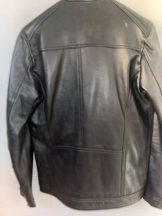 Chaqueta de cuero negra