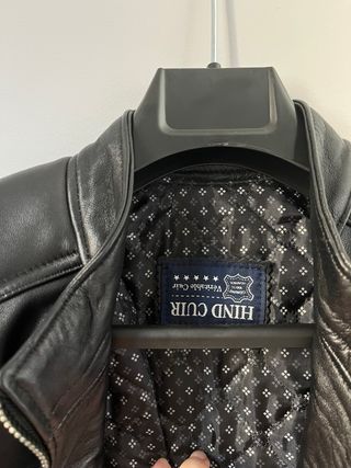 Chaqueta de cuero negra