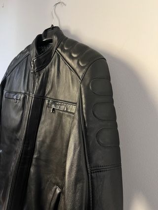 Chaqueta de cuero negra