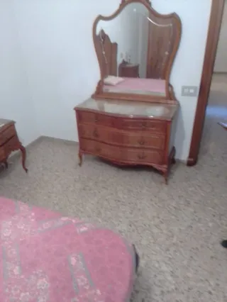 Dormitorio completo.