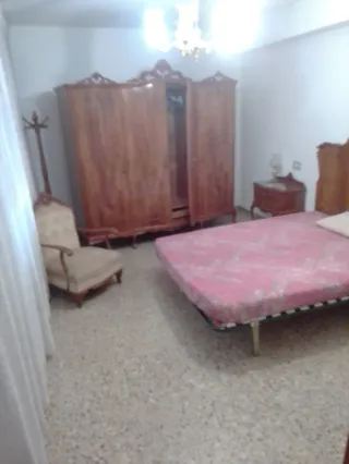 Dormitorio completo.