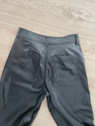 Pantalón cuero negro forro terciopelo