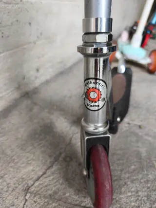 3 Monopattini e 1 Skateboard + casco