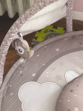 Tappetino gioco Chicco con archi e peluche