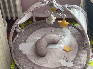 Tappetino gioco Chicco con archi e peluche