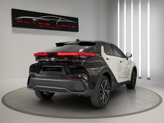 TOYOTA CHR Business Plugin Hybrid 220