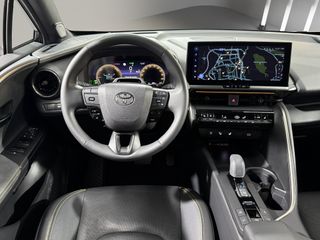 TOYOTA CHR Business Plugin Hybrid 220