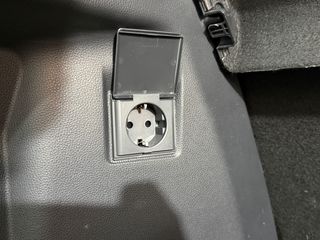 TOYOTA CHR Business Plugin Hybrid 220