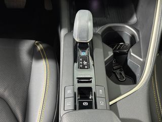 TOYOTA CHR Business Plugin Hybrid 220