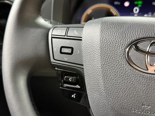 TOYOTA CHR Business Plugin Hybrid 220