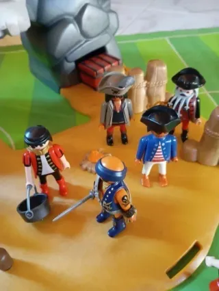 Set Piratas con Isla Calavera Maletín regalo