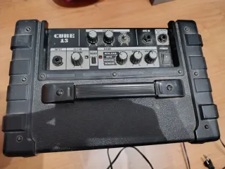 Amplificador Guitarra Roland CUBE-15