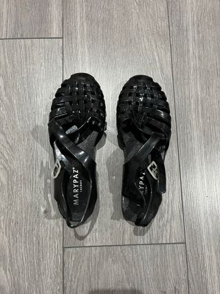 Sandalias cangrejeras MARYPAZ negras talla 37