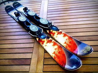 SNOWBLADES. ESQUIS CORTOS. BIG FOOT. FREESTYLE.