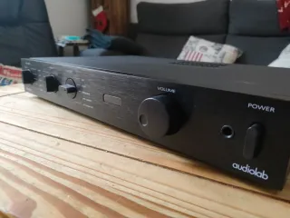 Amplificador Audiolab 8000 S Negro