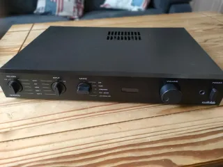 Amplificador Audiolab 8000 S Negro