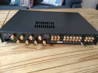 Amplificador Audiolab 8000 S Negro